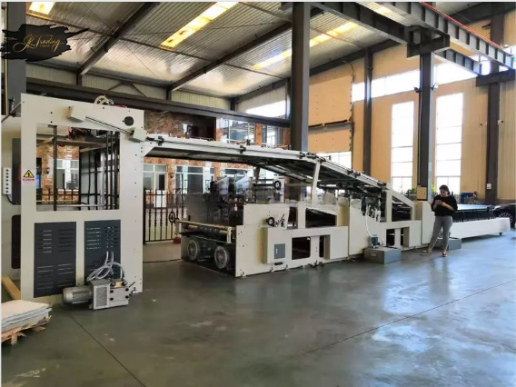 Automatic Corrugation Flute Color Carton Cardboard Laminating Box Make Machine